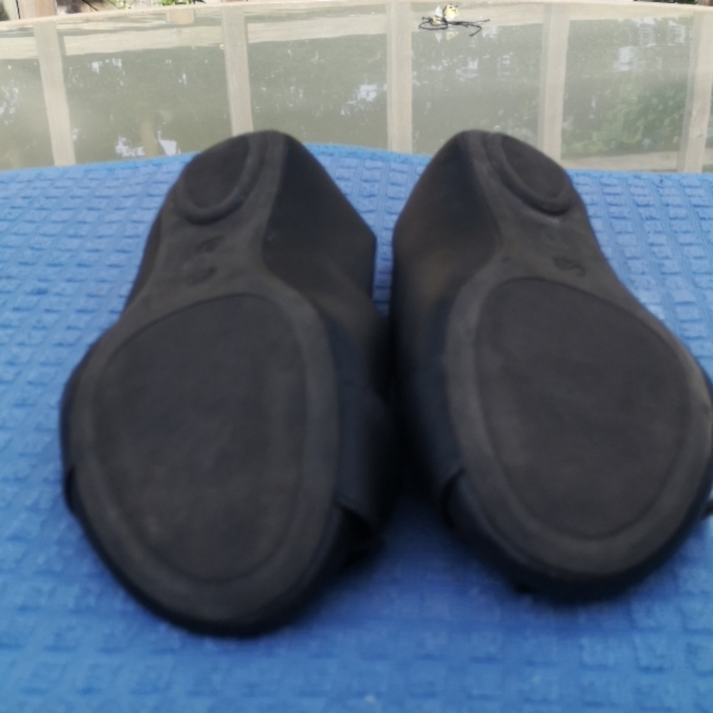 Shoes - Picture 3 of 3